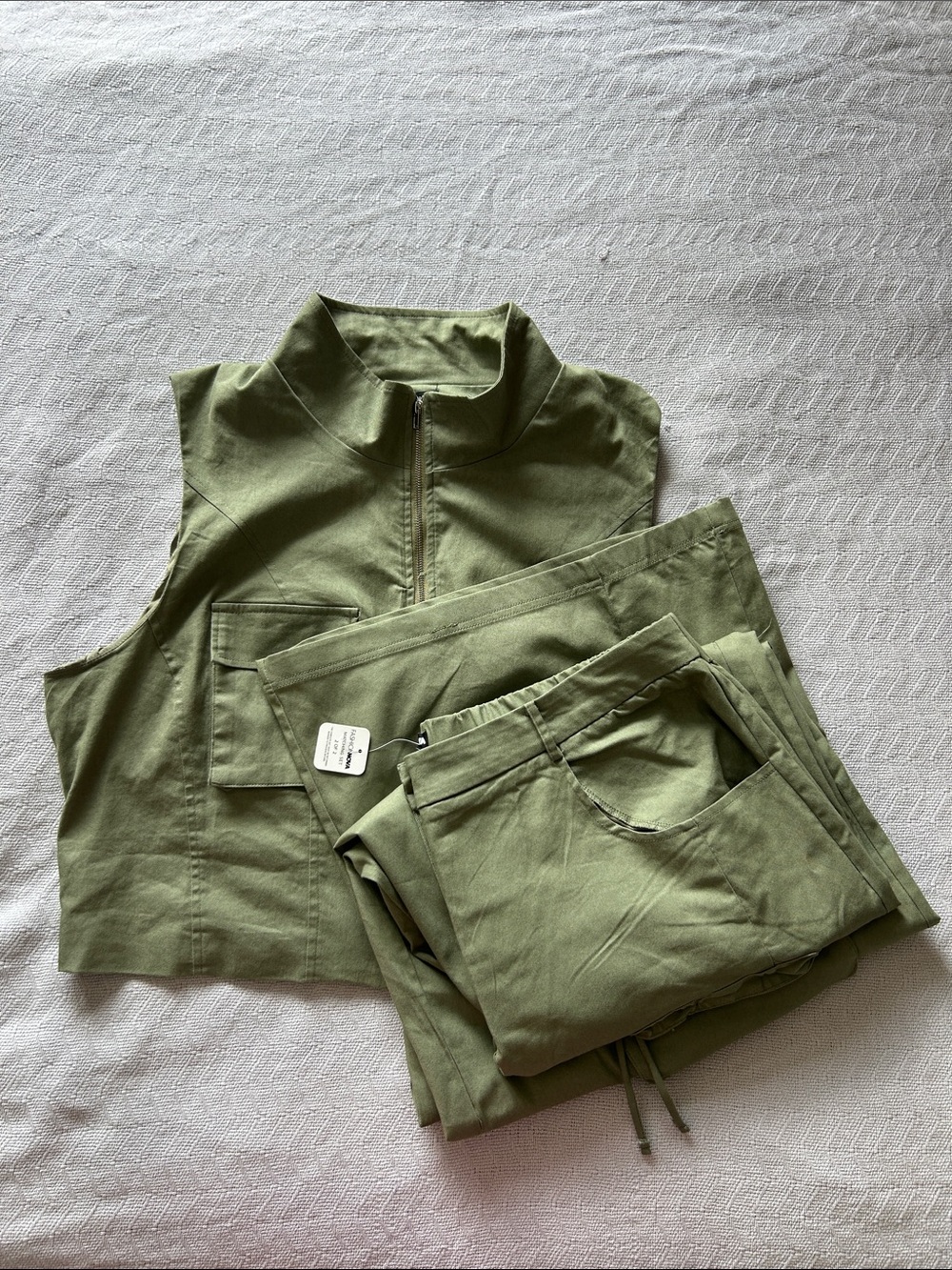 High-Rise Utility Cargo 2 Piece in Olive Green